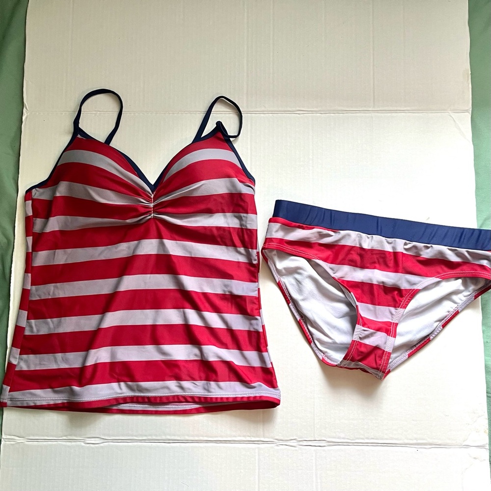 Pre-Owned Women’s 2 Piece Red, White & Blue Swim Suit by Stylish - Size Medium